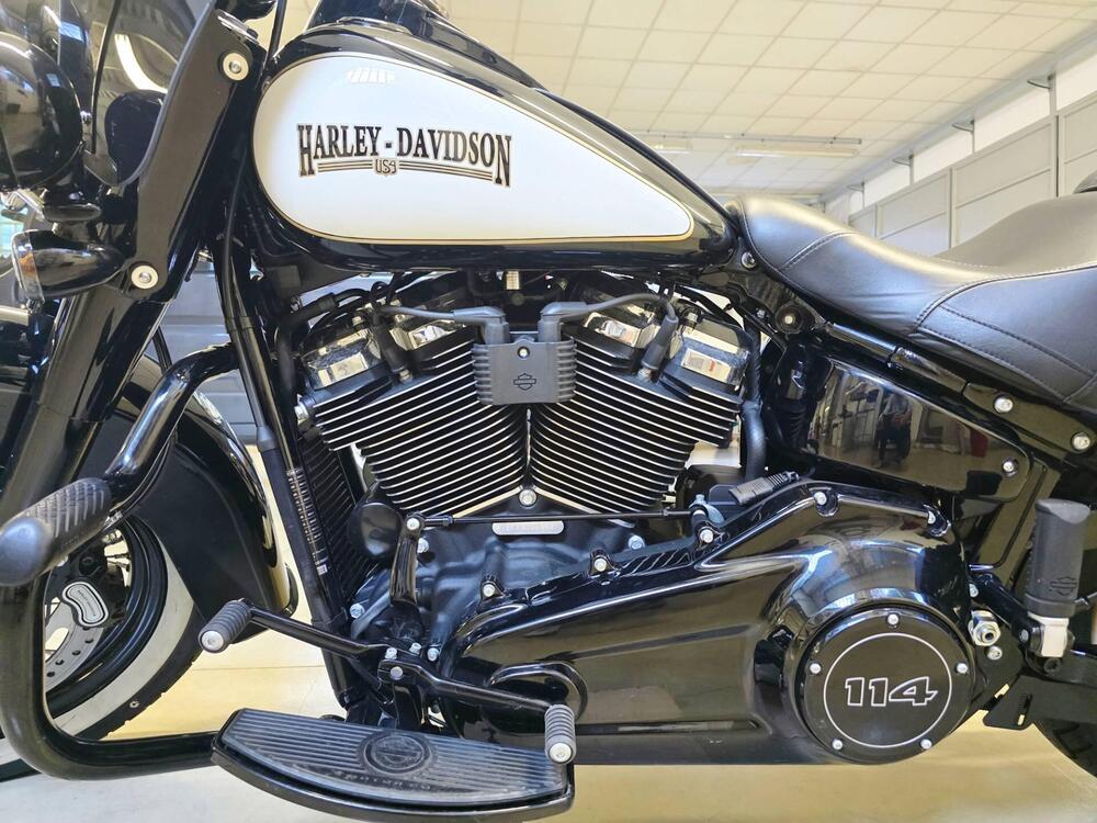 Harley-Davidson 114 Heritage Classic (2018 - 20) - FLHCS (5)