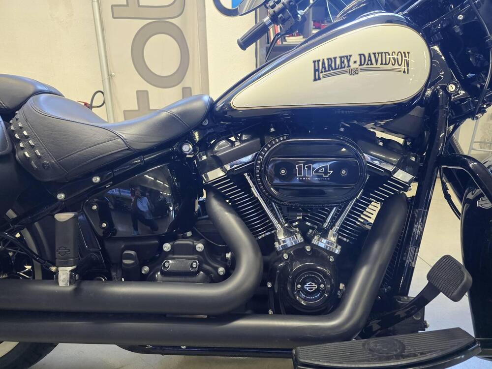 Harley-Davidson 114 Heritage Classic (2018 - 20) - FLHCS (15)