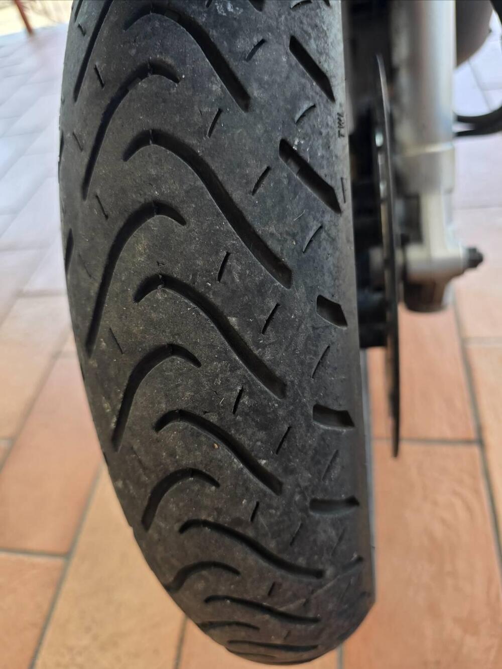 Piaggio Beverly 350 SportTouring ie (2011 - 15) (8)