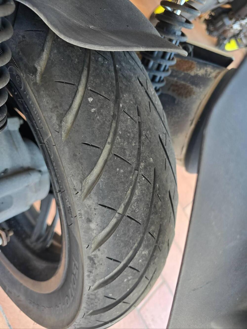 Piaggio Beverly 350 SportTouring ie (2011 - 15) (9)