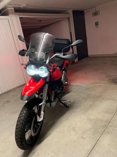 Moto Guzzi V85 TT Evocative Graphics (2021 - 23) usata