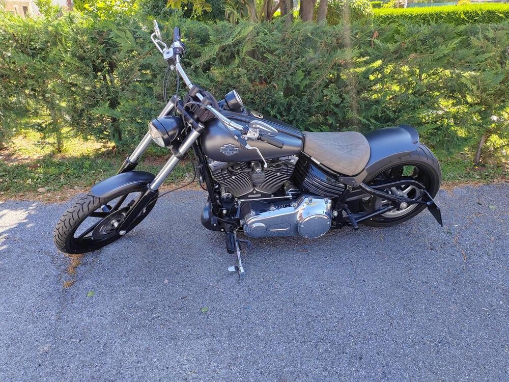 Harley-Davidson 1584 Rocker (2008 - 09) - FXCW (3)