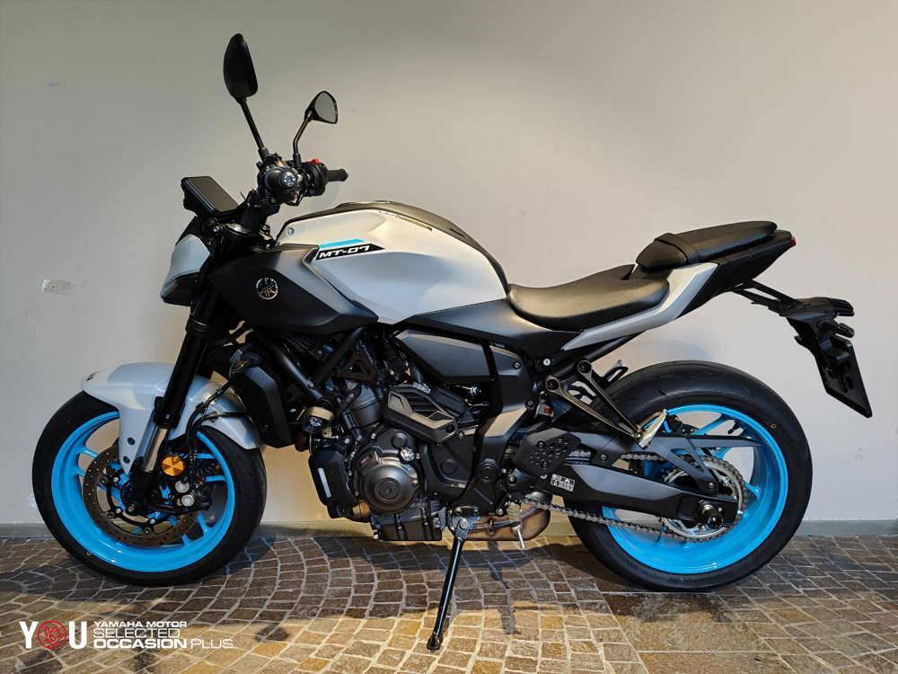 Yamaha MT-07 Y-AMT (2025 - 26) (2)