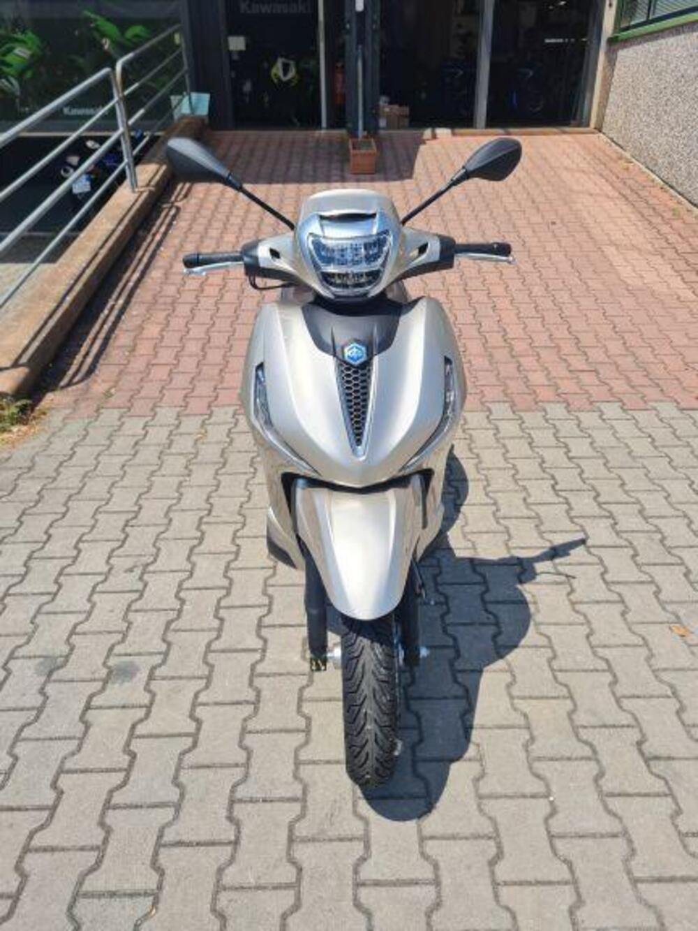 Piaggio Beverly 300 ABS-ASR (2021 - 25) (5)