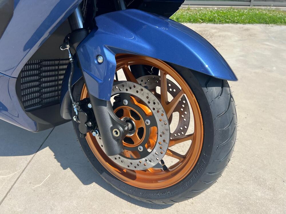 Suzuki Burgman 400 (2025 - 26) (2)