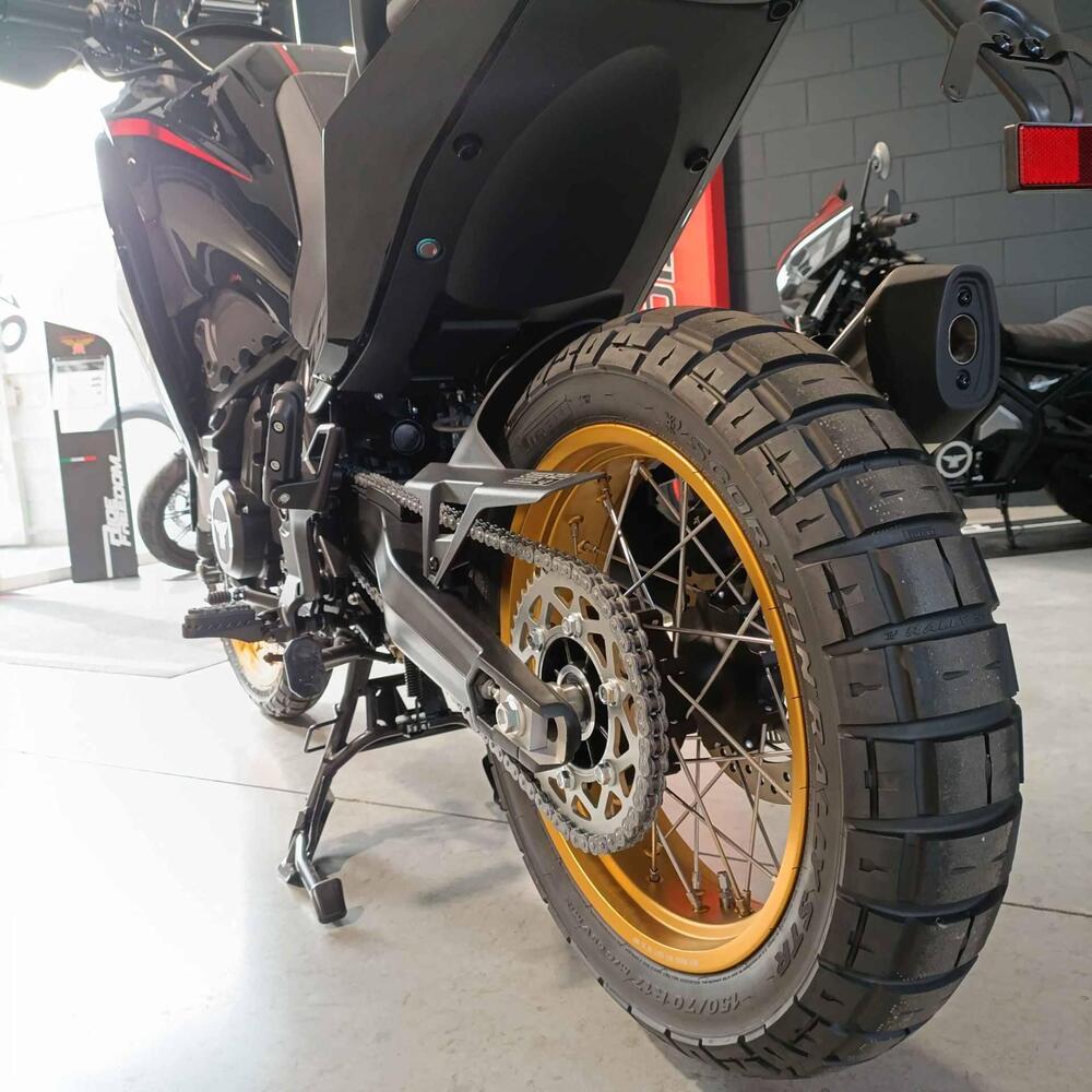 Moto Morini X-Cape 700 Gold Edition (2025 - 26) (2)