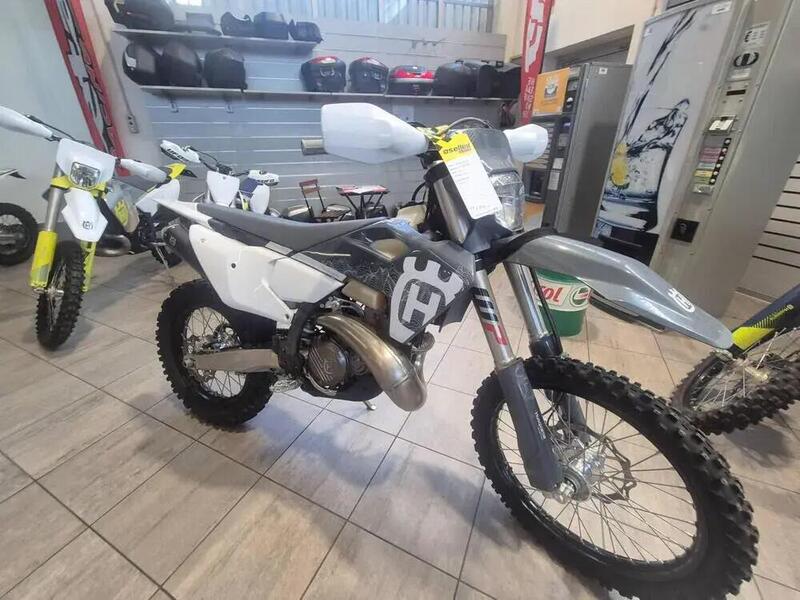Husqvarna TE300i Pro 2024: l&#039;usato del giorno di Moto.it [GALLERY]