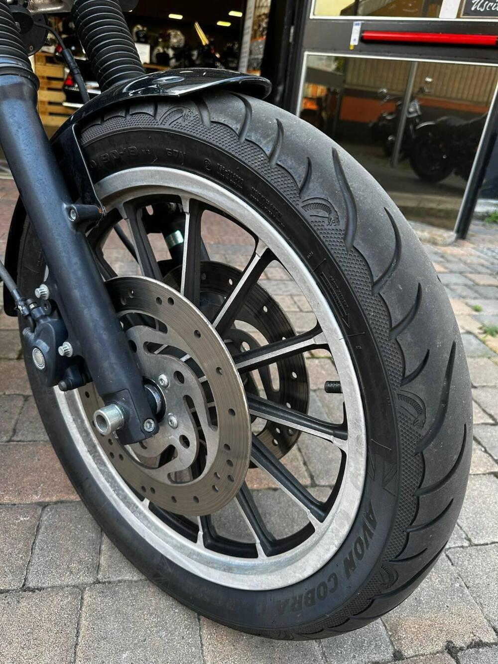 Harley-Davidson 883 R (2008 - 16) - XL 883R (7)