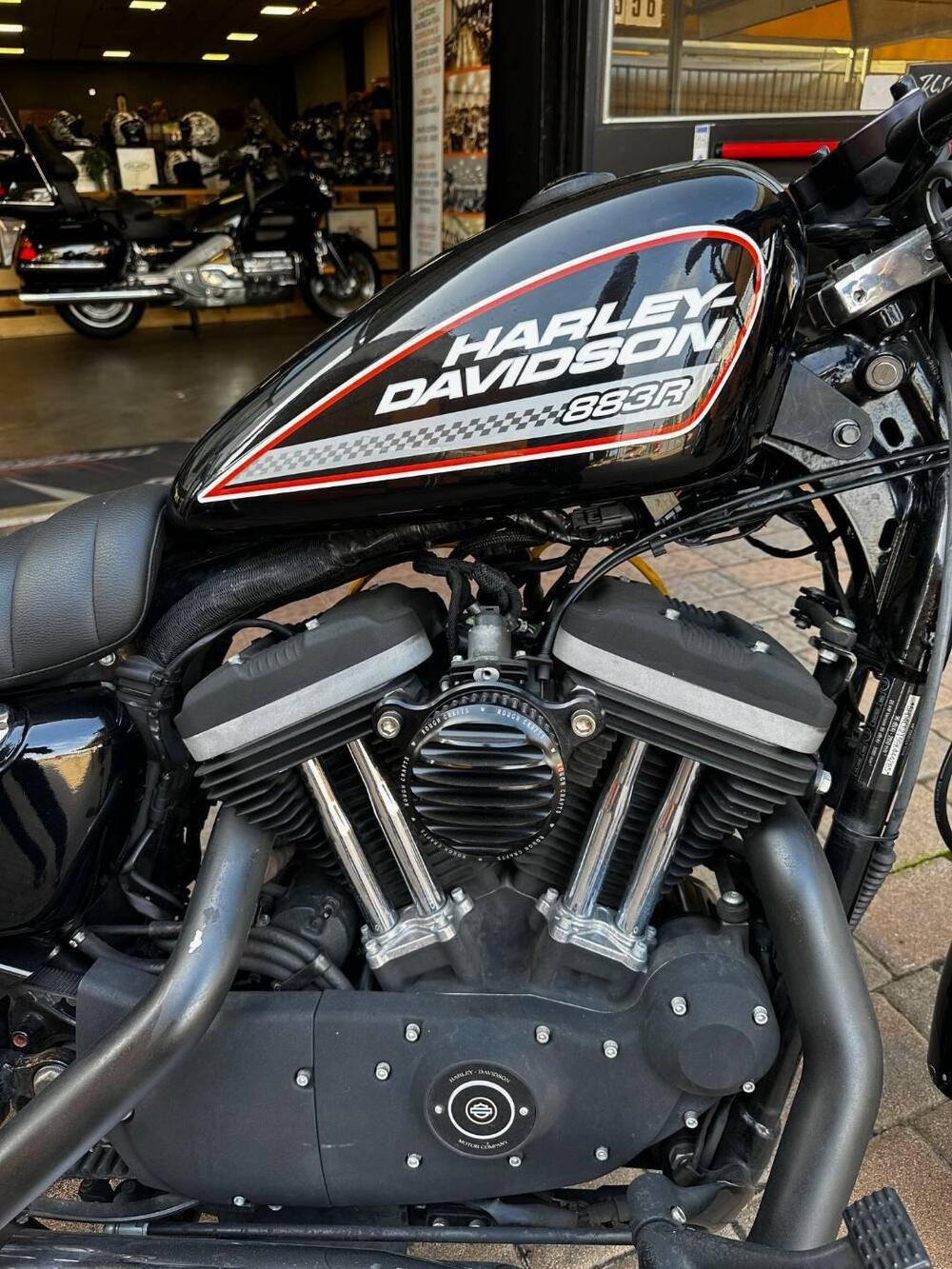 Harley-Davidson 883 R (2008 - 16) - XL 883R (9)