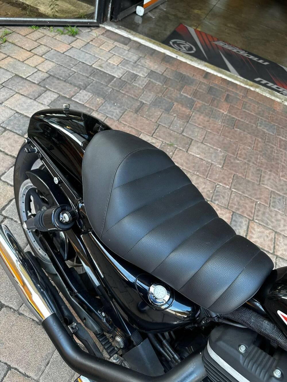 Harley-Davidson 883 R (2008 - 16) - XL 883R (10)