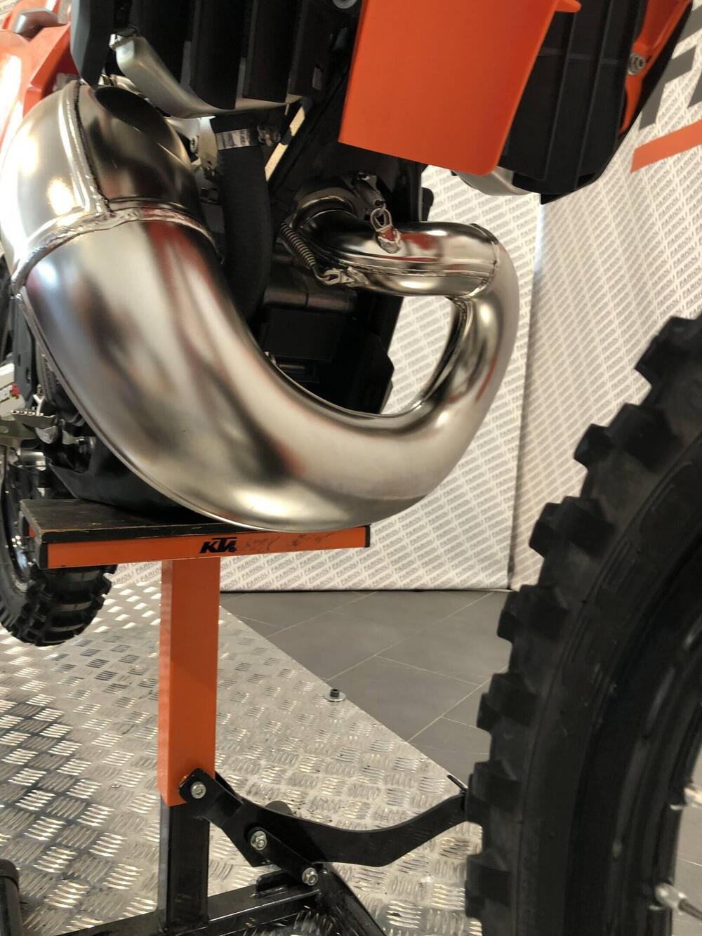 KTM 300 SX (2025) (11)