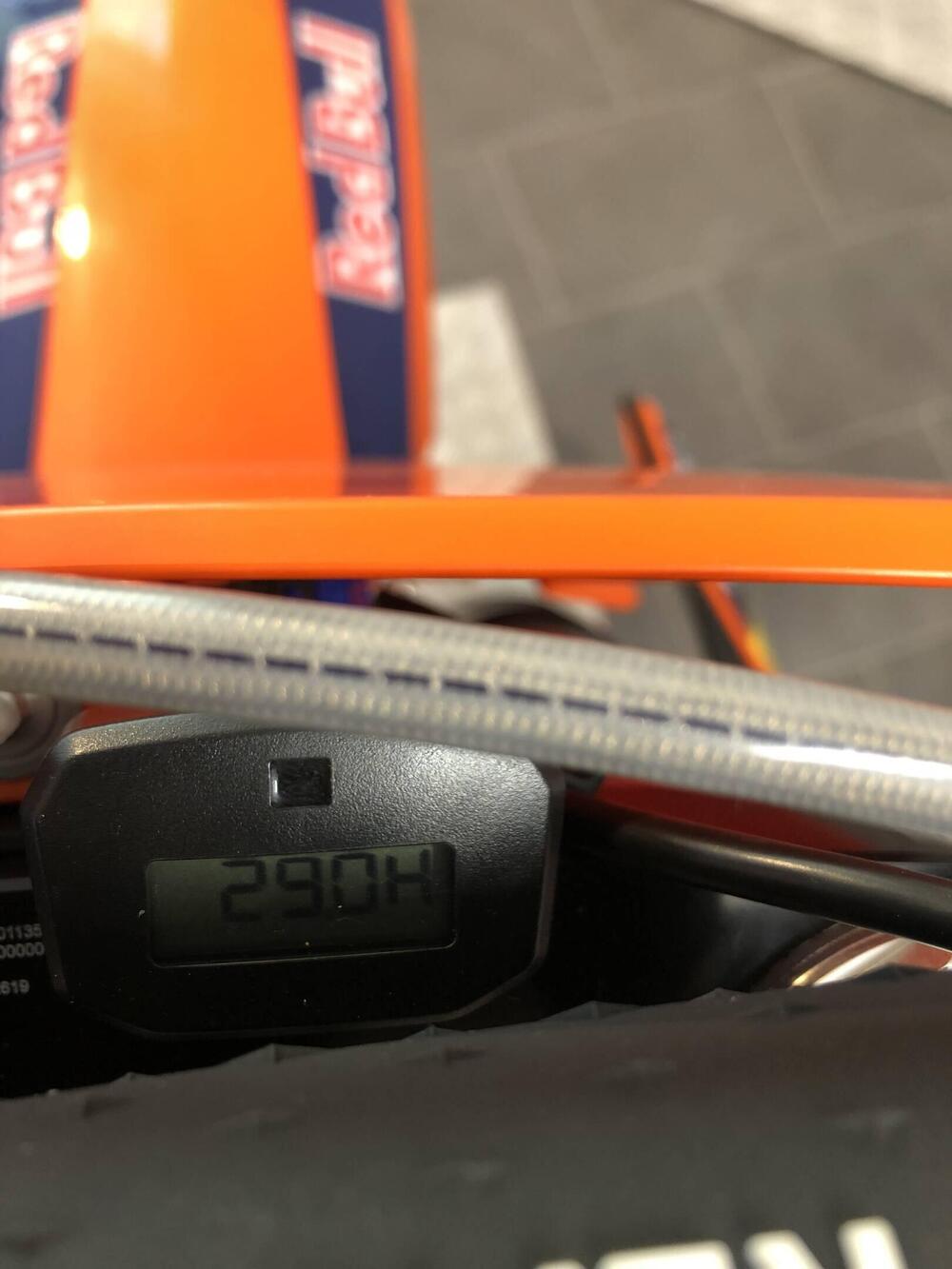 KTM 300 SX (2025) (16)