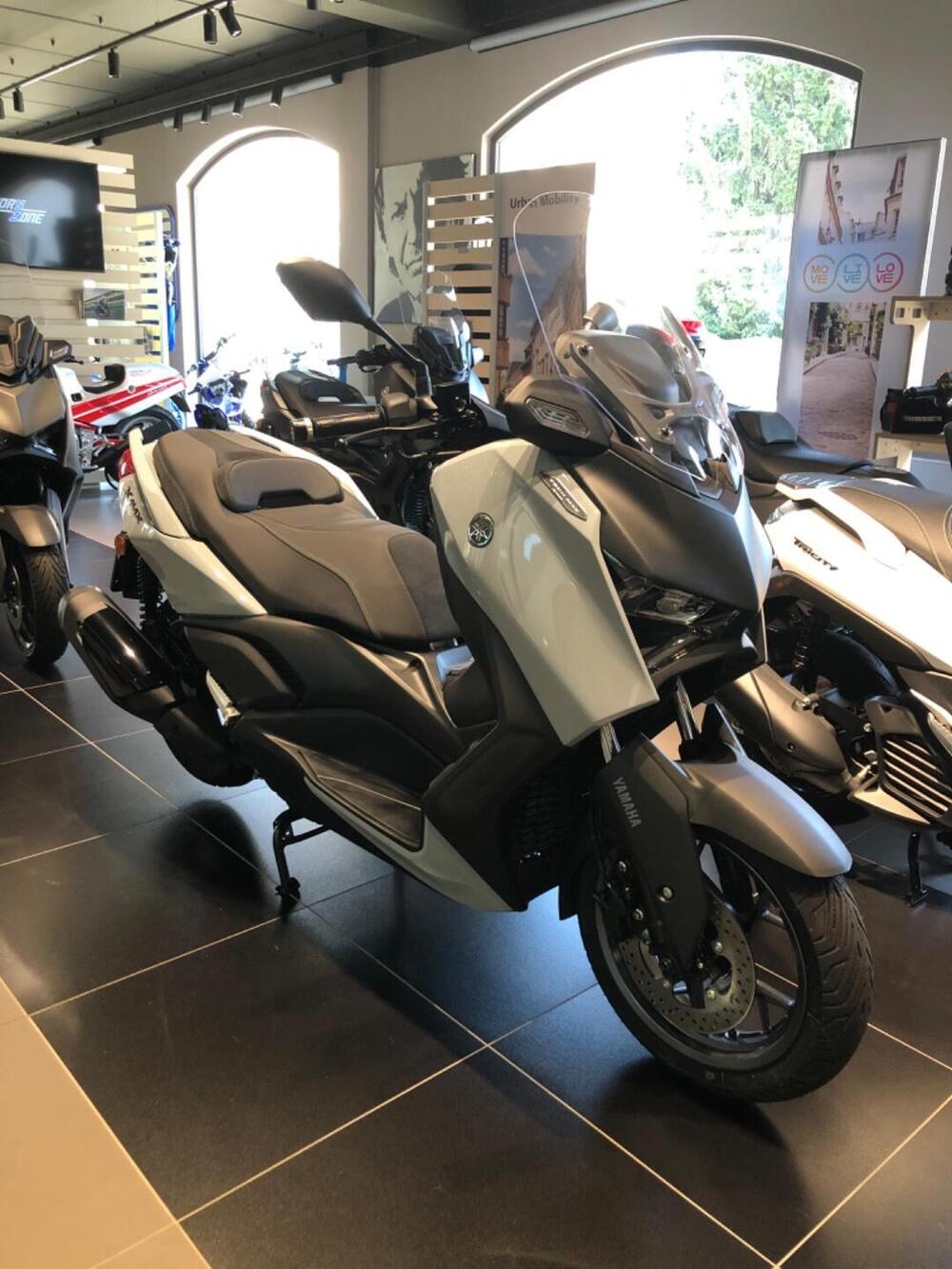 Yamaha X-Max 300 Tech Max+ (2025 - 26)