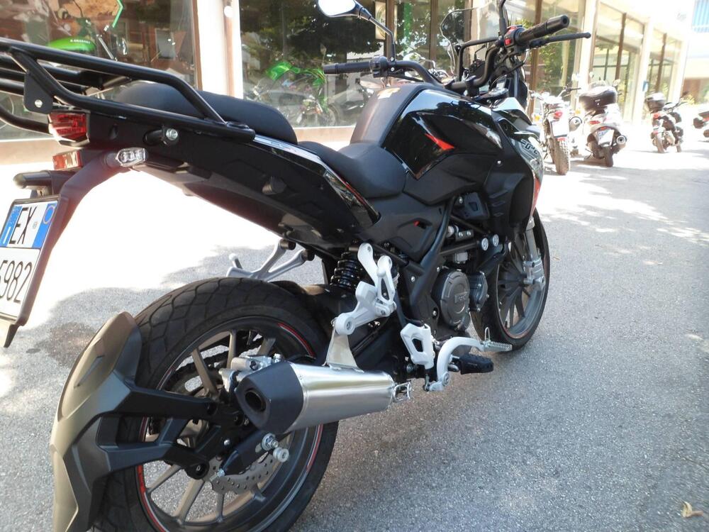 Benelli TRK 251 (2022 - 25) (3)