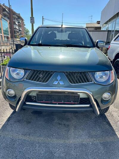 Mitsubishi L200 2.5 DI-D/136CV Double Cab Intense del 2011 usata a Frosinone