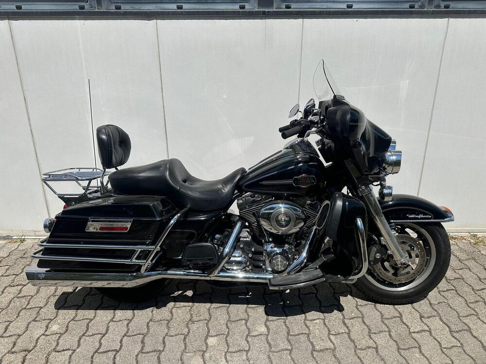 Harley-Davidson 1584 Electra Glide Ultra Classic (2008 - 13) - FLHTCU (2)