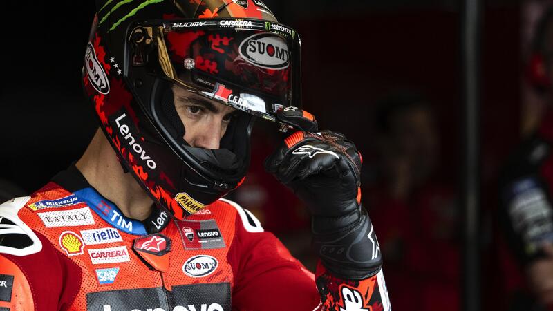 MotoGP 2025. GP della Repubblica Ceca a Brno. Bagnaia 13&deg;, Davide Tardozzi: &quot;Errore del team, il pilota voleva la media&quot;. E Pecco: &quot;Abbiamo sbagliato completamente strategia&quot;
