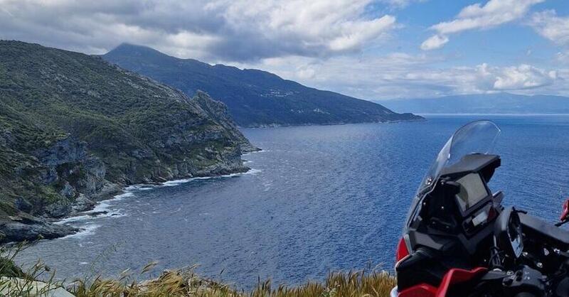 Mototurismo in Corsica: il ritorno di &quot;Corsica Mon Amour&quot; dal 17 al 22 settembre 2025