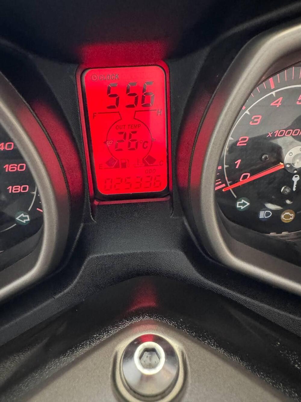 Yamaha X-Max 400 Momodesign ABS (2014 - 16) (3)