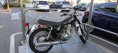 Yamaha SR 400 (2013 - 17) usata