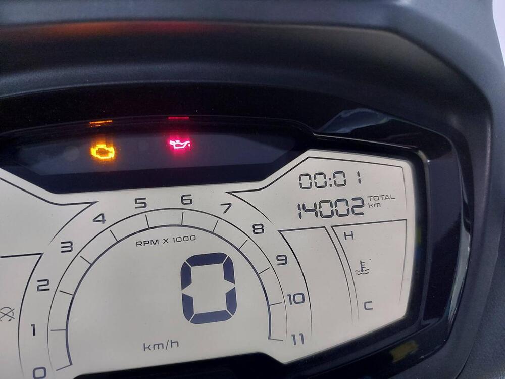 Piaggio Beverly 400 ABS-ASR (2021 - 24) (4)