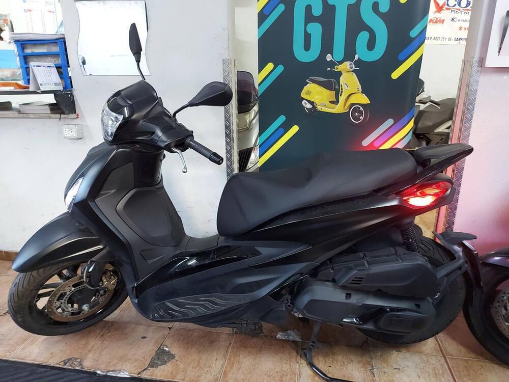 Piaggio Beverly 400 ABS-ASR (2021 - 24) (2)