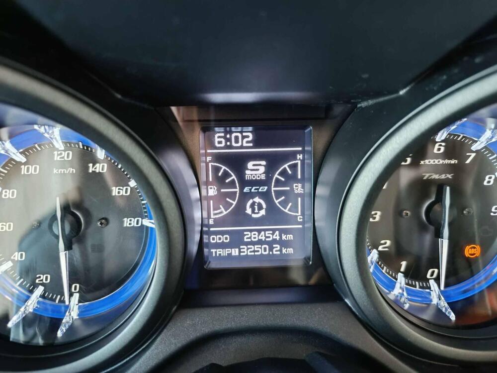 Yamaha T-Max 560 (2020 - 21) (4)