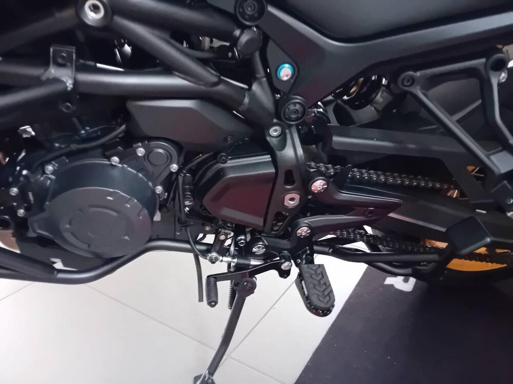 QJ Motor SRT 900 SX (2025 - 26) (6)