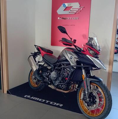 QJ Motor SRT 900 SX (2025 - 26) nuova