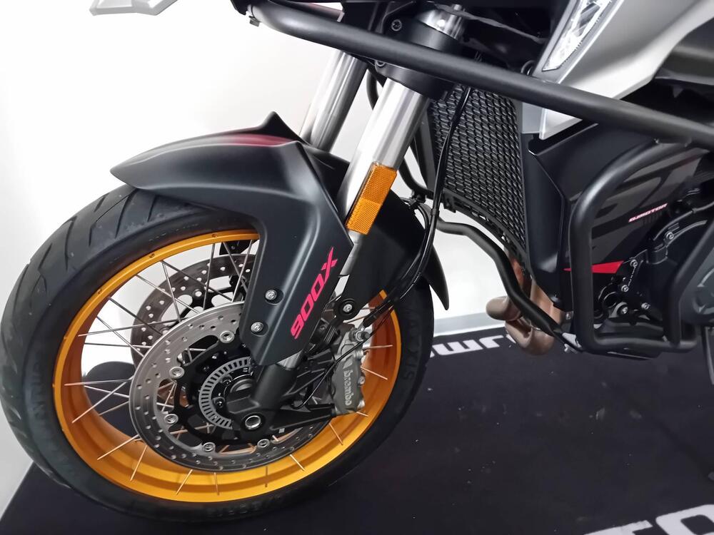 QJ Motor SRT 900 SX (2025 - 26) (5)