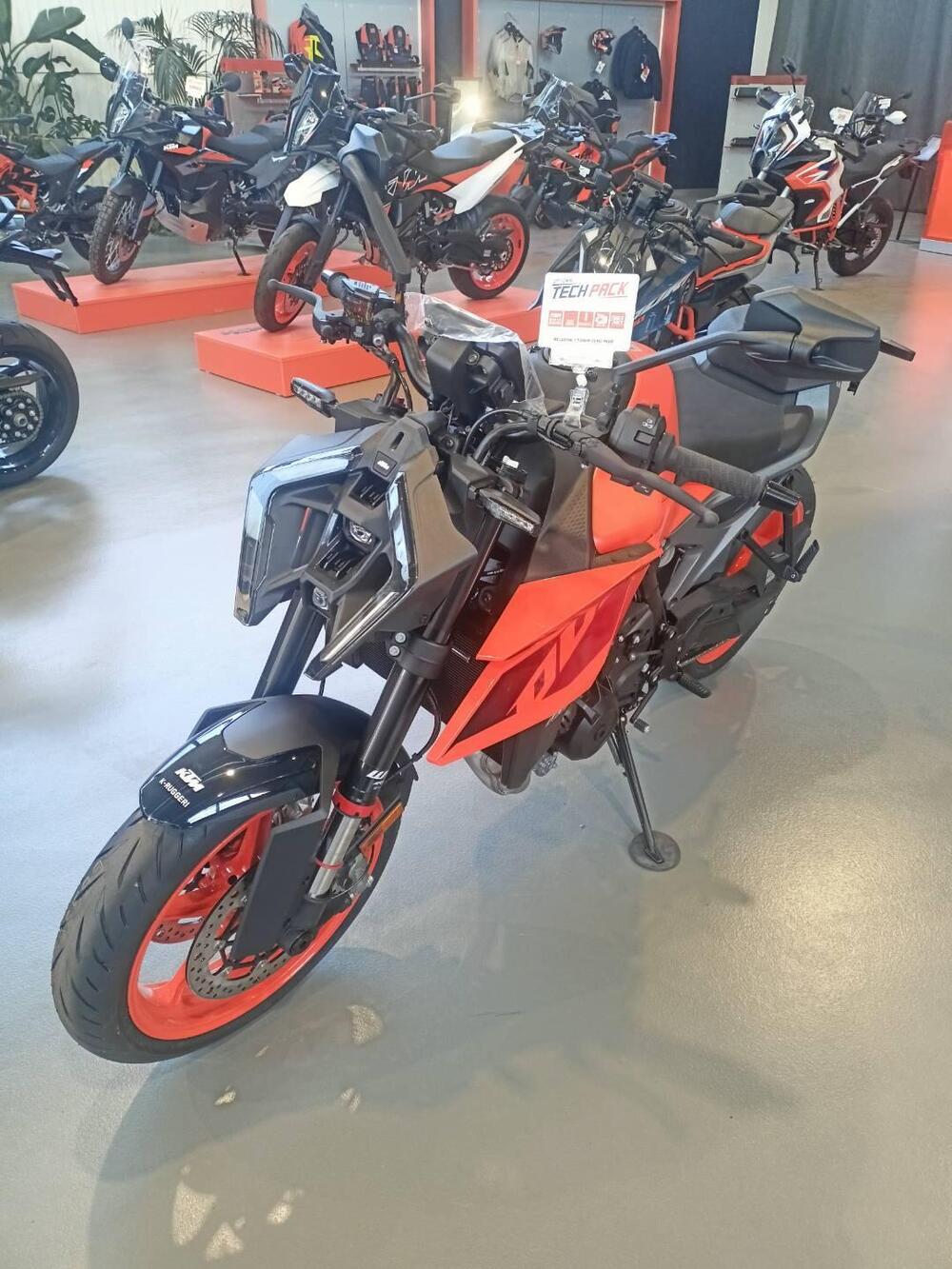 KTM 990 Duke (2024 - 26) (2)