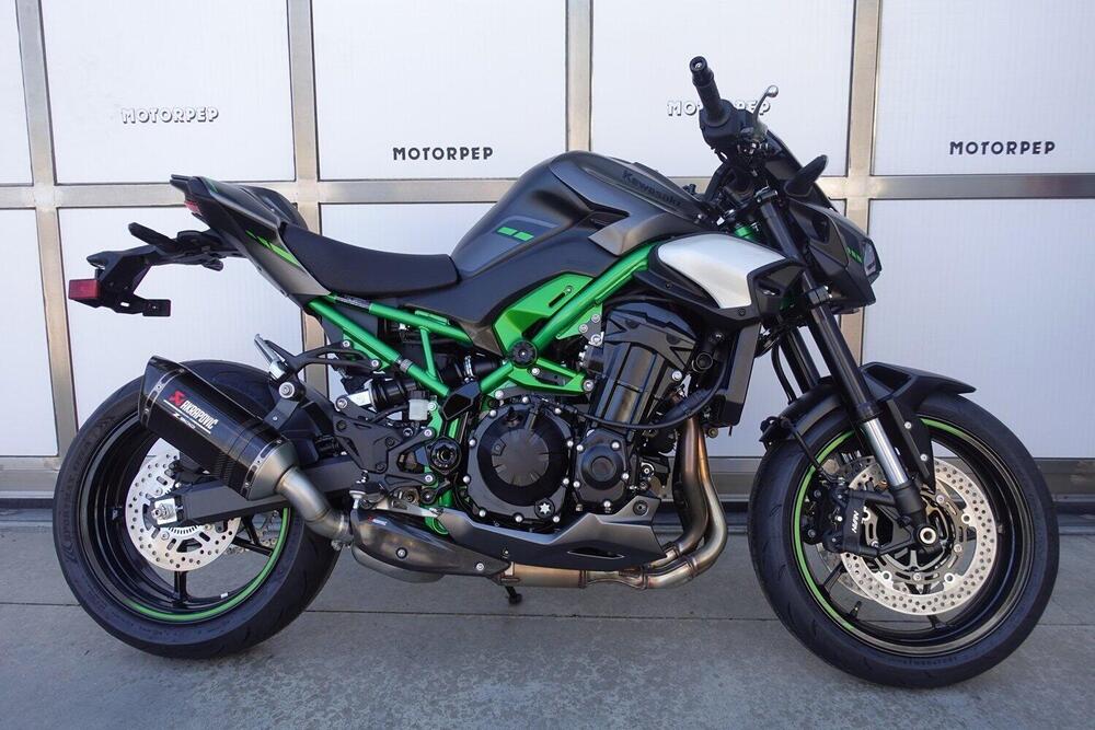 Kawasaki Z 900 (2025 - 26) (2)