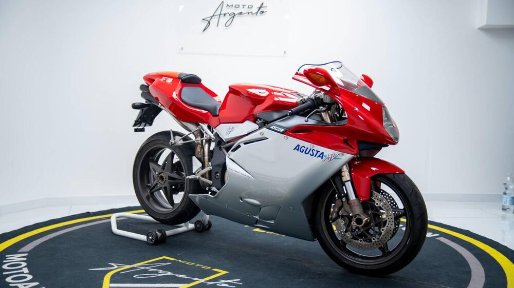 MV Agusta F4 750 S (2000 - 02) (9)