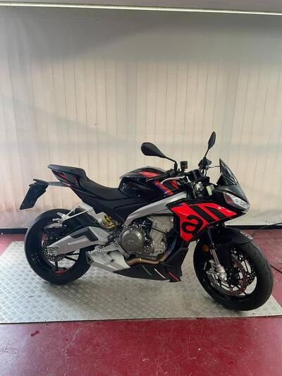 Aprilia Tuono 660 Factory (2022 - 24) usata