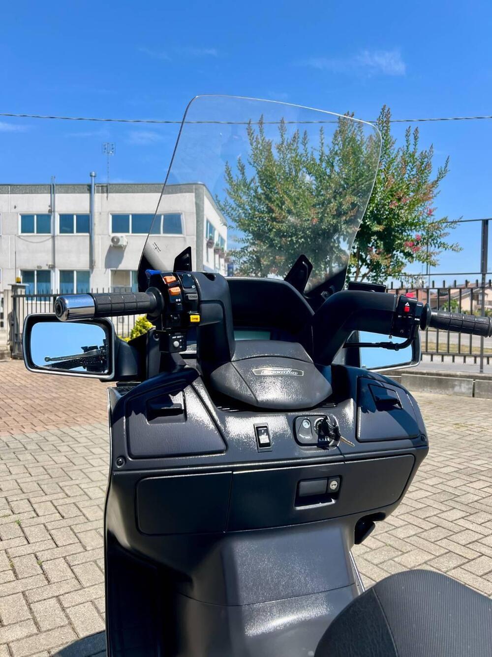 Suzuki Burgman AN 650 Executive ABS (2006 - 12) (4)