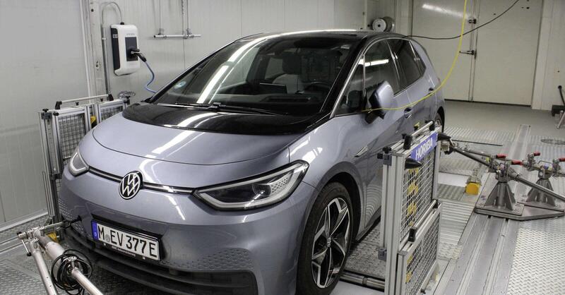Durabilit&agrave; delle elettriche? Il test sulla Volkswagen ID.3 sorprende tutti 