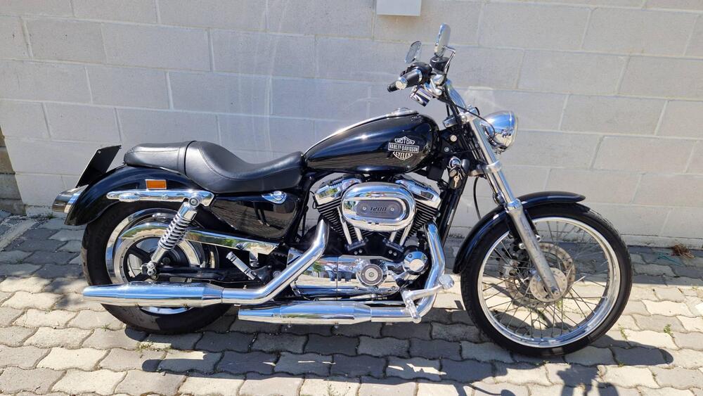 Harley-Davidson 1200 Custom (2004 - 06) - XL 1200C (3)