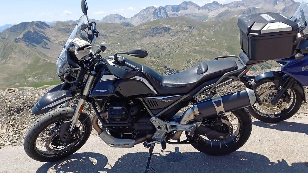 Moto Guzzi V85 TT Guardia d'Onore (2022 - 23)