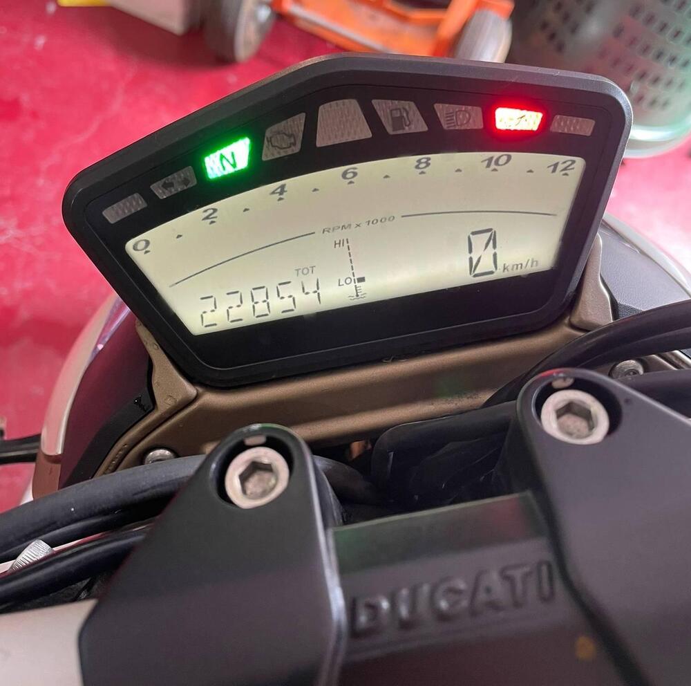 Ducati Streetfighter (2009 - 12) (3)