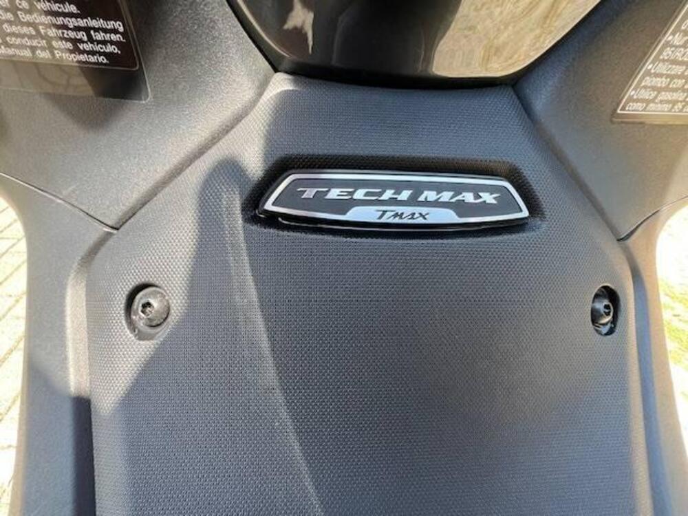 Yamaha T-Max 560 Tech Max (2022 - 24) (10)
