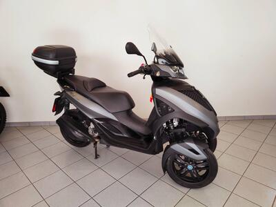 Piaggio Mp3 300 LT Yourban Sport (2017 - 19) usata
