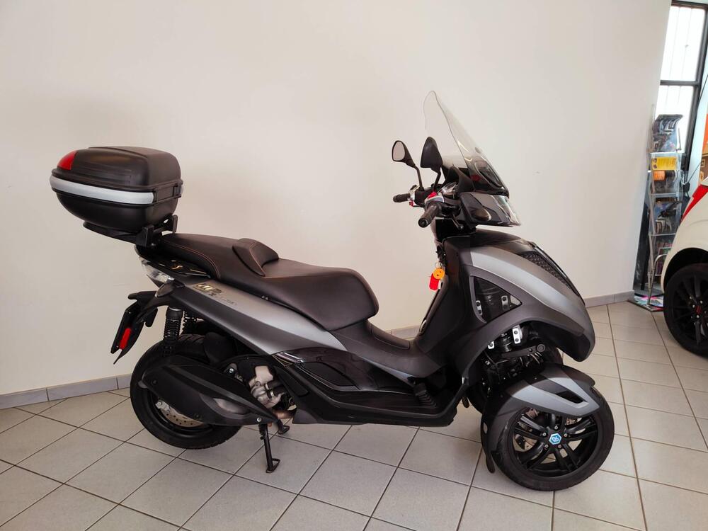 Piaggio Mp3 300 LT Yourban Sport (2017 - 19) (2)