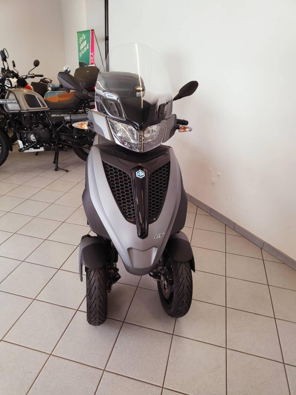 Piaggio Mp3 300 LT Yourban Sport (2017 - 19) (6)