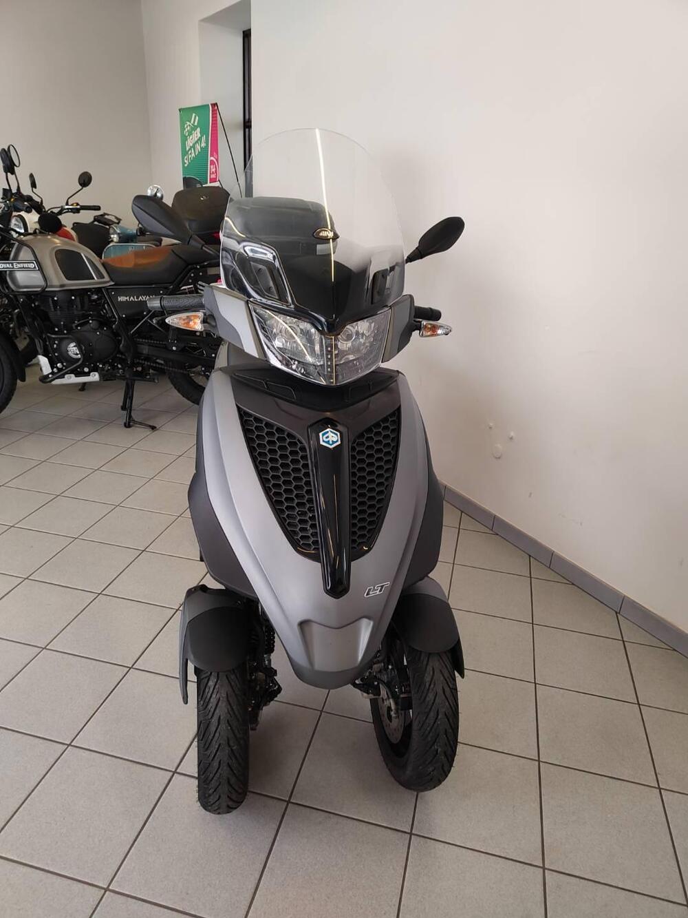 Piaggio Mp3 300 LT Yourban Sport (2017 - 19) (13)