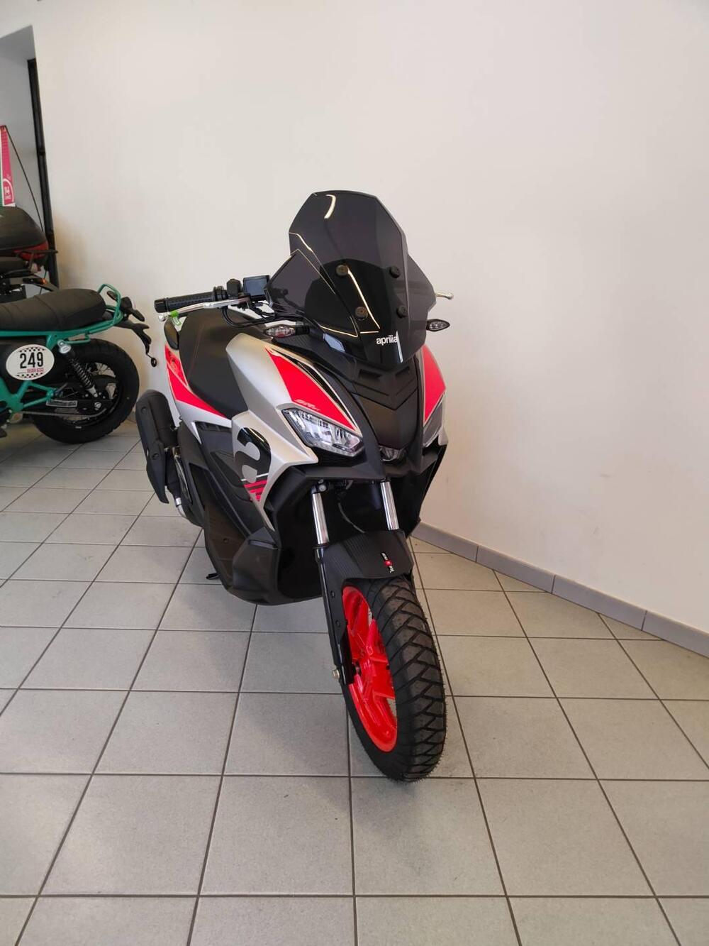 Aprilia SR GT 200 Sport (2025 - 26) (4)