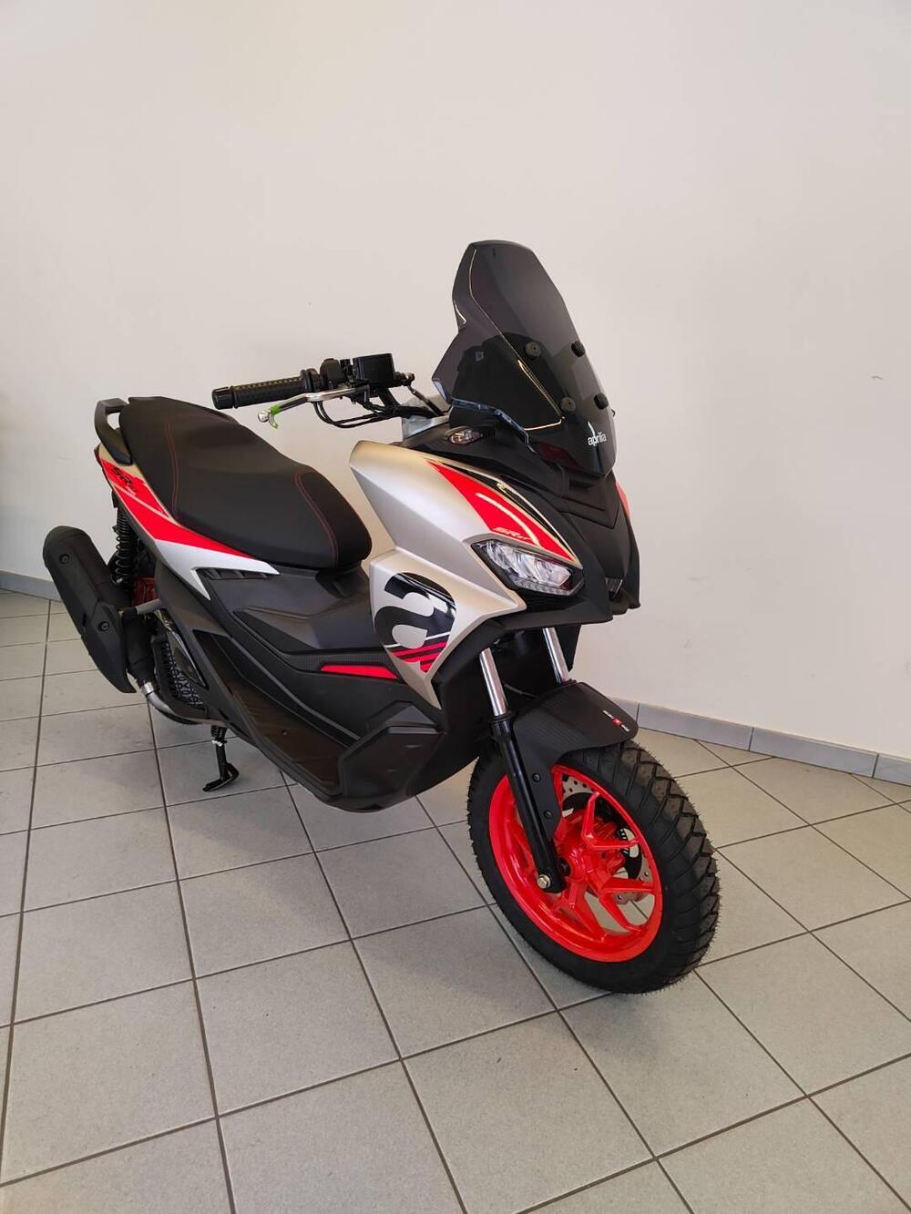 Aprilia SR GT 200 Sport (2025 - 26) (12)