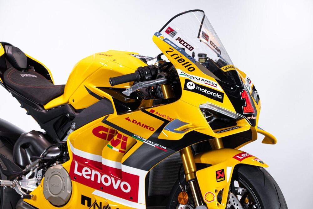 Ducati Panigale V4 Bagnaia 2023 World Champion Replica (2024) (16)