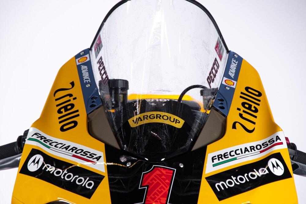 Ducati Panigale V4 Bagnaia 2023 World Champion Replica (2024) (19)