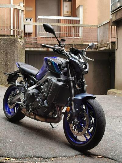 Yamaha MT-09 (2021 - 23) usata