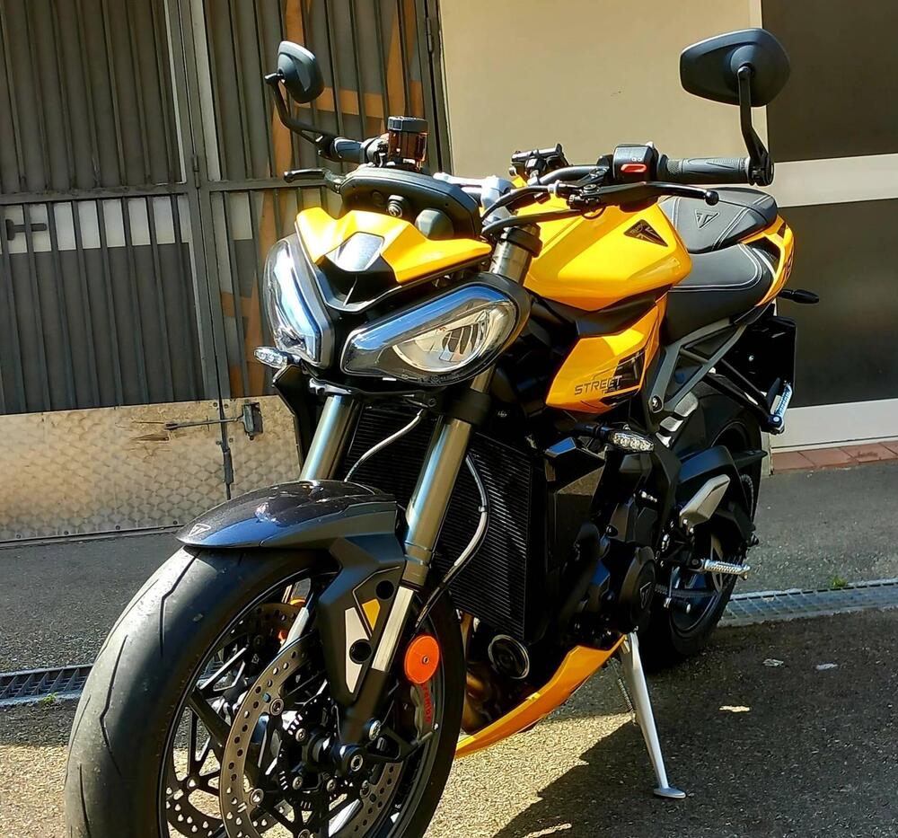 Triumph Street Triple 765 RS (2023 - 26) (2)